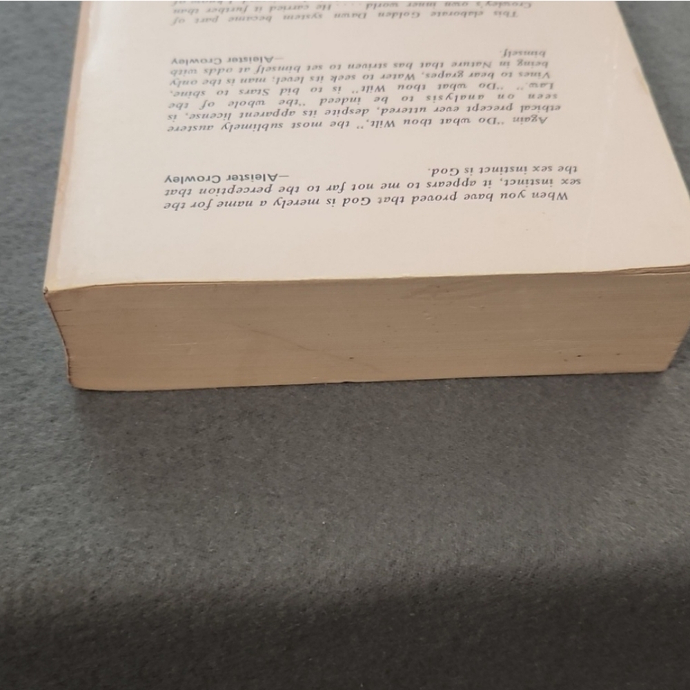Vintage The Eye in the Triangle Aleister Crowley Israel Regardie Paperback - Picture 11 of 13
